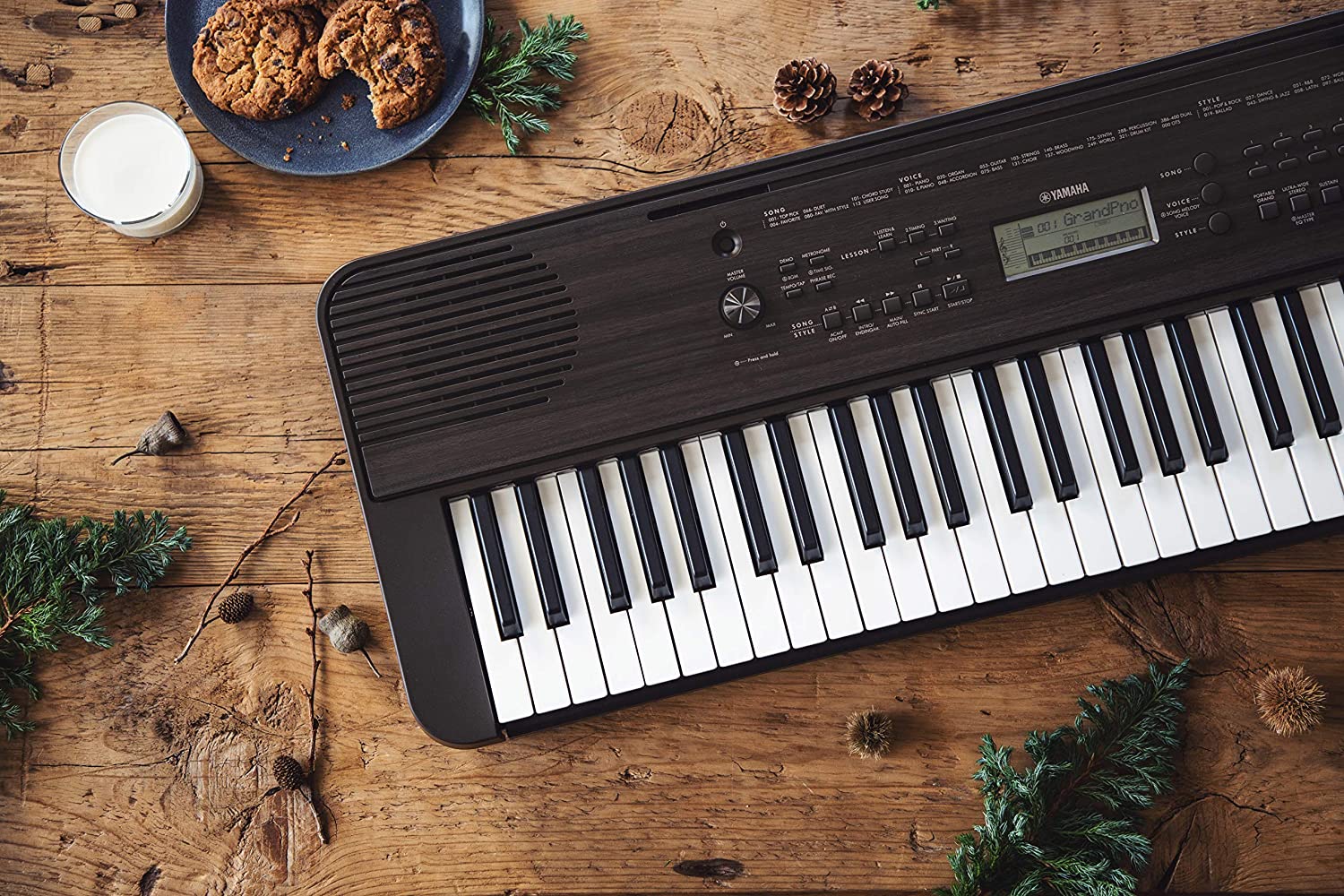 Yamaha Digital Keyboard PSR-E360MA, Dark Walnut, Entry-Level Digital Keyboard with 61 Touch-Sensitive Keys - Image 4