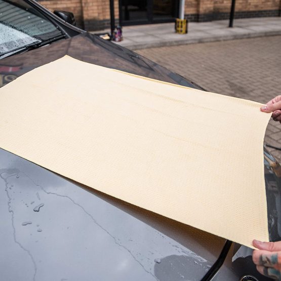 Meguiar's X2000EU Water Magnet Microfibre Drying Towel - Image 4