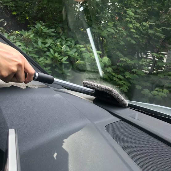 POLYTE Pivoting Windshield Glass Cleaning Tool Extendable Aluminum Handle w/3 Premium Microfibre Covers - Image 4