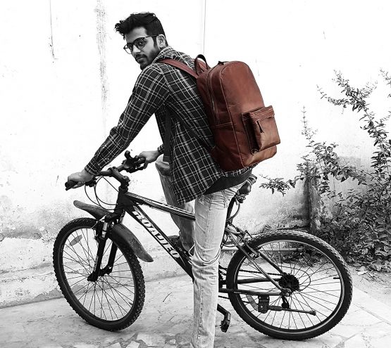18" Brown Leather Backpack Vintage Rucksack Laptop Bag Water Resistant Casual Daypack College Bookbag Comfortable Lightweight Travel Backpack Hiking/Picnic Bag for Men - Image 4