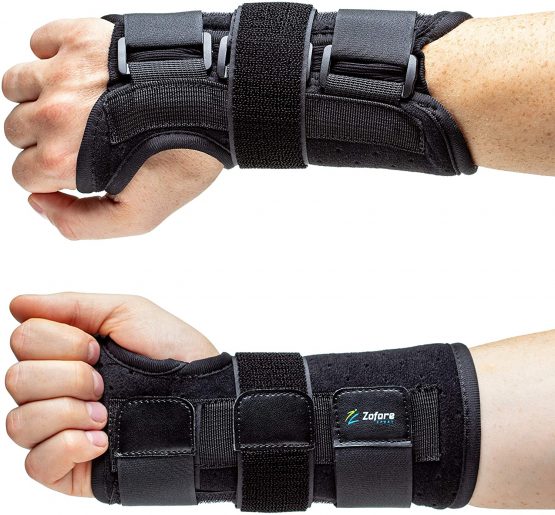 Carpal Tunnel Wrist Brace Support with Metal Splint Stabilizer by Zofore - Helps Relieve Tendinitis Arthritis Carpal Tunnel Pain - Reduces Recovery Time for Men Women - Right (S/M)