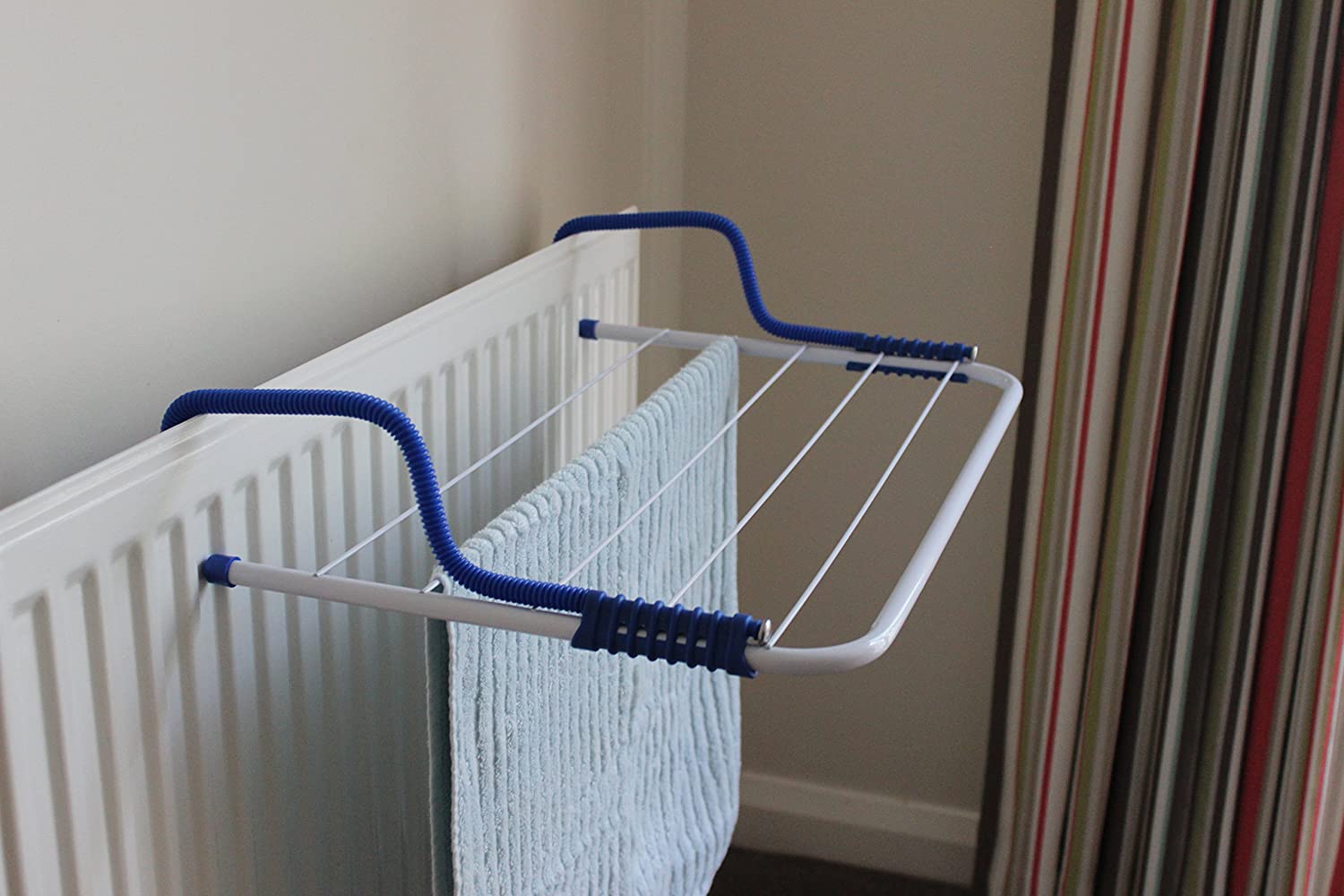 JVL Folding Clothes Radiator Drying Airer, Plastic/Metal, White, 3M - Blue Handles - Image 2