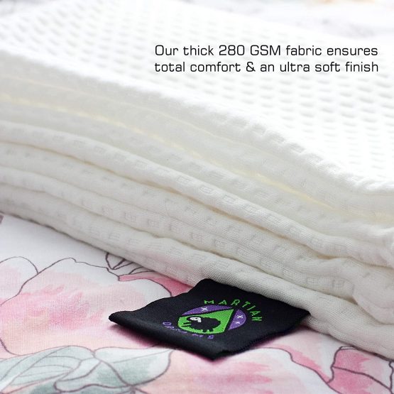 Pillow Protector Case 2 Pack With Zip Closure - Made With A Supersoft 280GSM Bamboo Fabric Anti-Allergy, 100% Hypoallergenic & Anti-Bacterial - Image 3