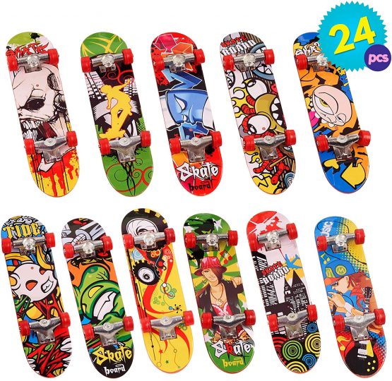 THE TWIDDLERS - 24 Fingerboards / Mini Skateboards - Perfect Fidget Toy