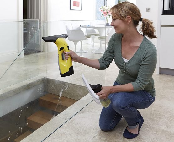 Kärcher Window Vac WV 2 Plus for windows, tiles, mirrors & shower, window cleaning set, window vacuum, efficient & reliable - Image 4