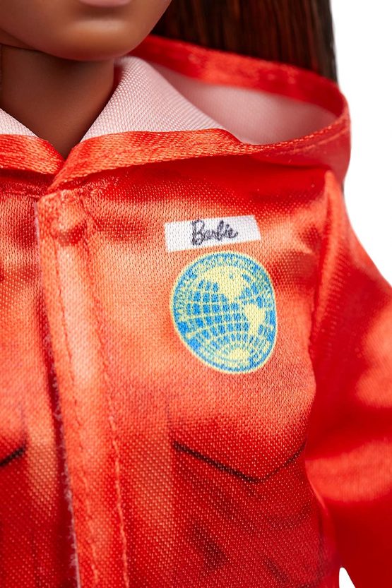 Barbie GDM45 Polar Marine Biologist Doll, Multicolour - Image 4
