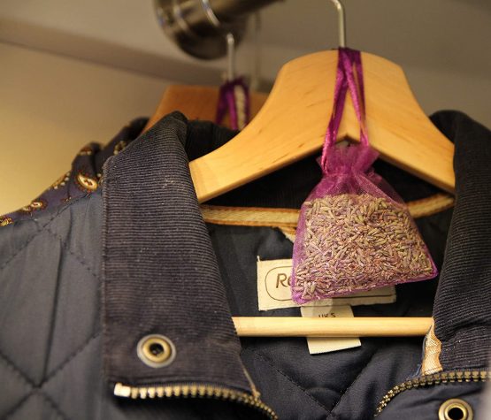 Quercus Living Large Lavender Bags (9x7centimetre) for Scented Drawers, Cupboards and Natural Anti Moth - Image 3