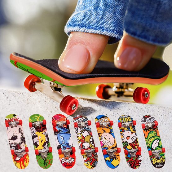 THE TWIDDLERS - 24 Fingerboards / Mini Skateboards - Perfect Fidget Toy - Image 3