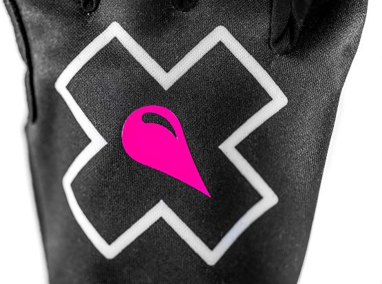 Muc-Off 20101 Black MTB Premium, Handmade Slip-On Gloves for Bike Riding-Breathable, Touch-Screen Compatible Material - Image 4