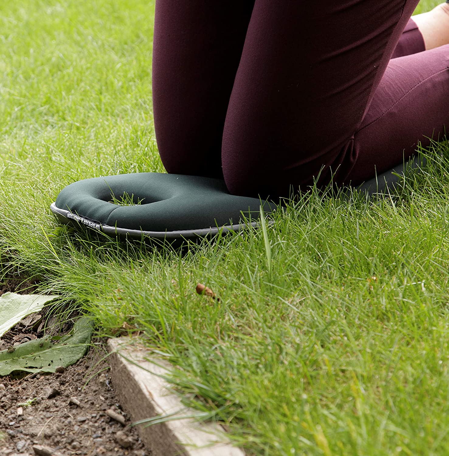 Spear & Jackson KNEELER5535KEW Kew Gardens Collection 5 Layer Garden Kneeling Pad, Dark Green - Image 2