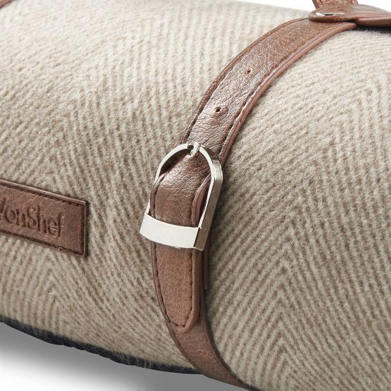 VonShef Herringbone Picnic Blankets, Large Outdoor Picnic Blankets with Waterproof Lining and Faux Leather Carrier Handle, Outdoor Blankets 147 x 180cm (Beige) - Image 4