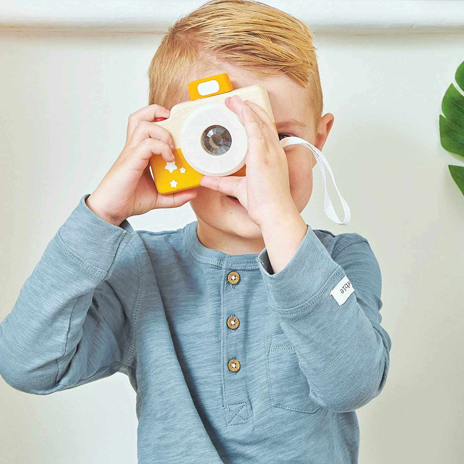 Le Toy Van, Petilou Wooden Educational Multi-Sensory Wooden Party Camera Toy For Toddlers And Babies - Image 4