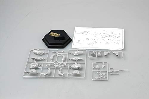 Trumpeter 1:16 - WWII Soviet Officer, Various - Image 3