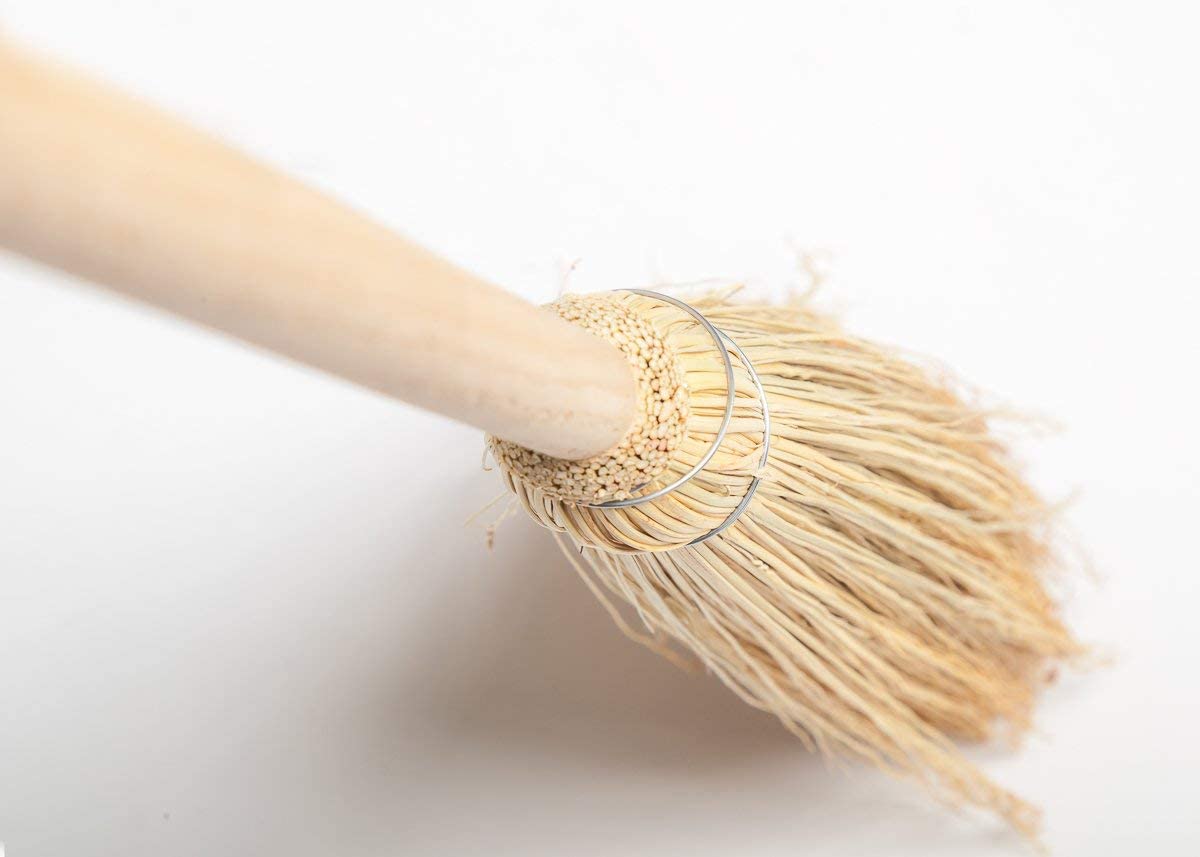 Mendi Fantasy Broom 39" Handmade in Spain 111 cm, Natural - Image 3