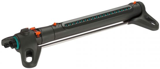 GARDENA Oscillating Sprinkler AquaZoom L: Sprinkler for irrigating areas from 28 m² to 350 m², range 7 - max. 21 m, range 4 - max. 17 m, integrated metal filter (18714-20)