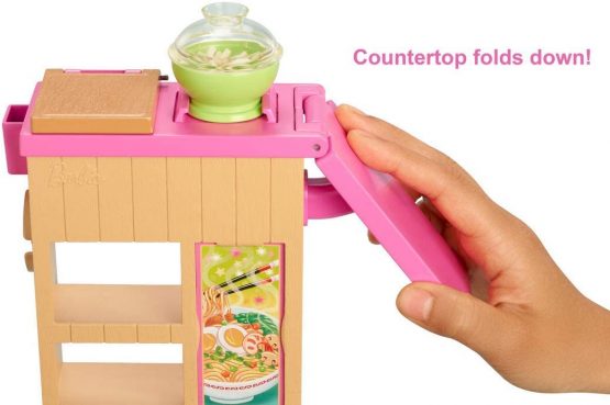 Barbie GHK43 Noodle Maker Doll and Playset - Image 4