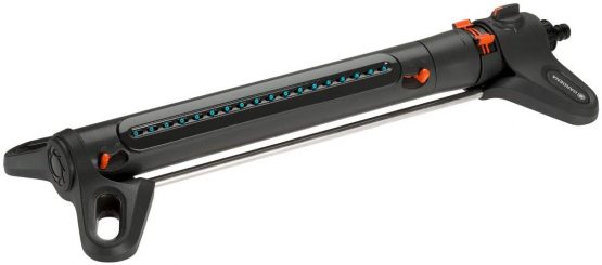 GARDENA Oscillating Sprinkler AquaZoom L: Sprinkler for irrigating areas from 28 m² to 350 m², range 7 - max. 21 m, range 4 - max. 17 m, integrated metal filter (18714-20) - Image 2