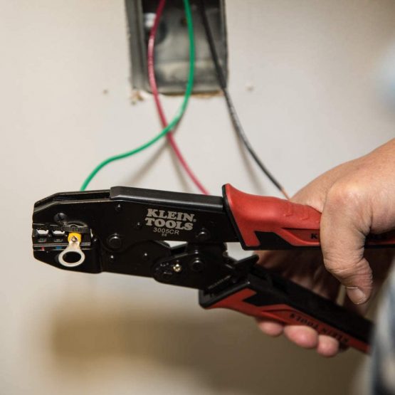 Klein Tools Tool, Ratcheting Insulated Terminal Crimper for 10 to 22 AWG Wire 3005CR - Image 4