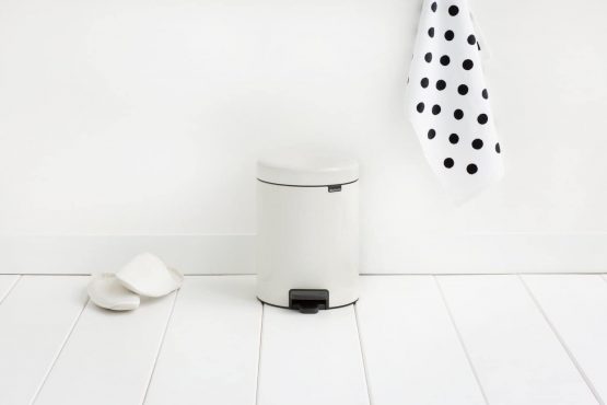 Brabantia NewIcon Pedal Bin 5L (White) Soft-Closure Bathroom Rubbish Bin, Removable Inner Bucket + Free Bin Bags - Image 3