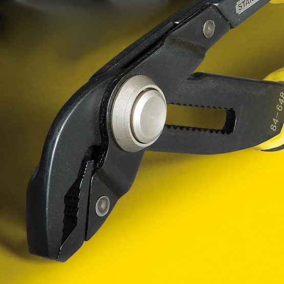 STANLEY 0-84-647 FATMAX Multigrip Groove Joint Pliers 8'', Black/Yellow - Image 3