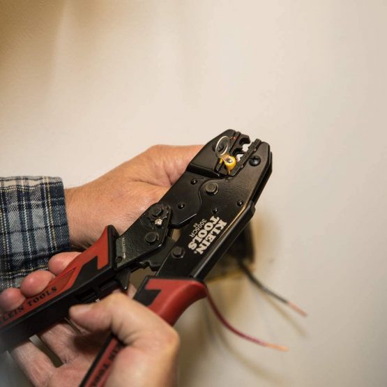 Klein Tools Tool, Ratcheting Insulated Terminal Crimper for 10 to 22 AWG Wire 3005CR - Image 3