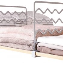 VINFUTUR 4pcs Closet Shelf Dividers Plastic Wardrobe Partition Board Shelf Divider Separator for Clothes No Drilling