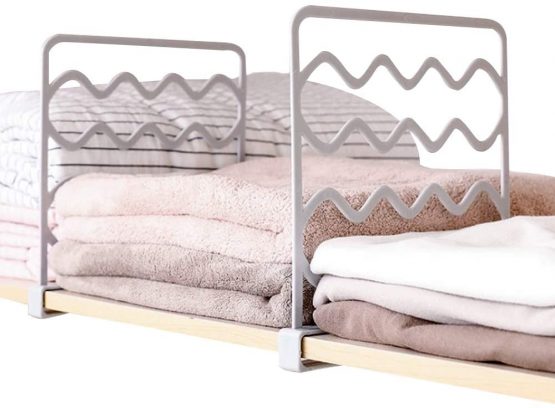 VINFUTUR 4pcs Closet Shelf Dividers Plastic Wardrobe Partition Board Shelf Divider Separator for Clothes No Drilling