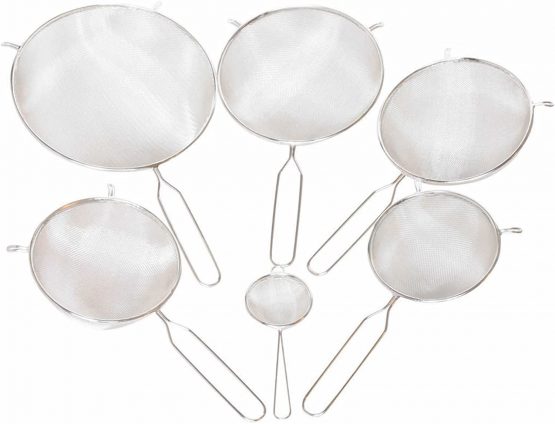 KitchenCraft Extra Large Sieve with Handle, Tin-Coated Metal, 24 cm - Image 2
