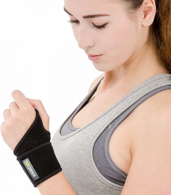 Bracoo WS10 Wrist Support Brace, Hand Support, Adjustable Wrist Wrap Strap for Fitness, Weightlifting, Tendonitis, Carpal Tunnel Arthritis, Joint Pain Relief – Fits Right and Left Hand - Image 4