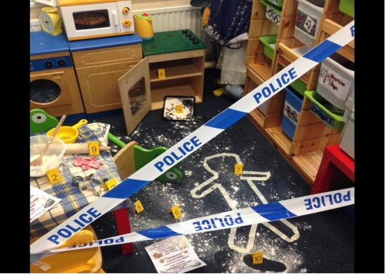 Kobe1 Police Crime Scene Kit:Police Barrier Tape(6m),Tamper Proof Evidence Collection Bags (x2),Photo Evidence Markers Frames Tentss:1 to 4 (10.5cm x 15cm). - Image 3