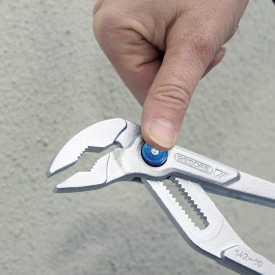 GEDORE Water pump pliers, Clamping width to 38 mm, Pushbutton width setting, Finger protection, Flat, Chrome-plated, 142 10 JC - Image 2