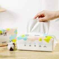 OUKAIDE Facial Soft Cotton Disposable Cleaning Face Towel, Facial Cleansing Cotton Non-woven Cotton Wet and Dry wash Towel,Multi-purpose Disposable Face Towel,Removing Makeup and Cleani 1 Pack 100pcs