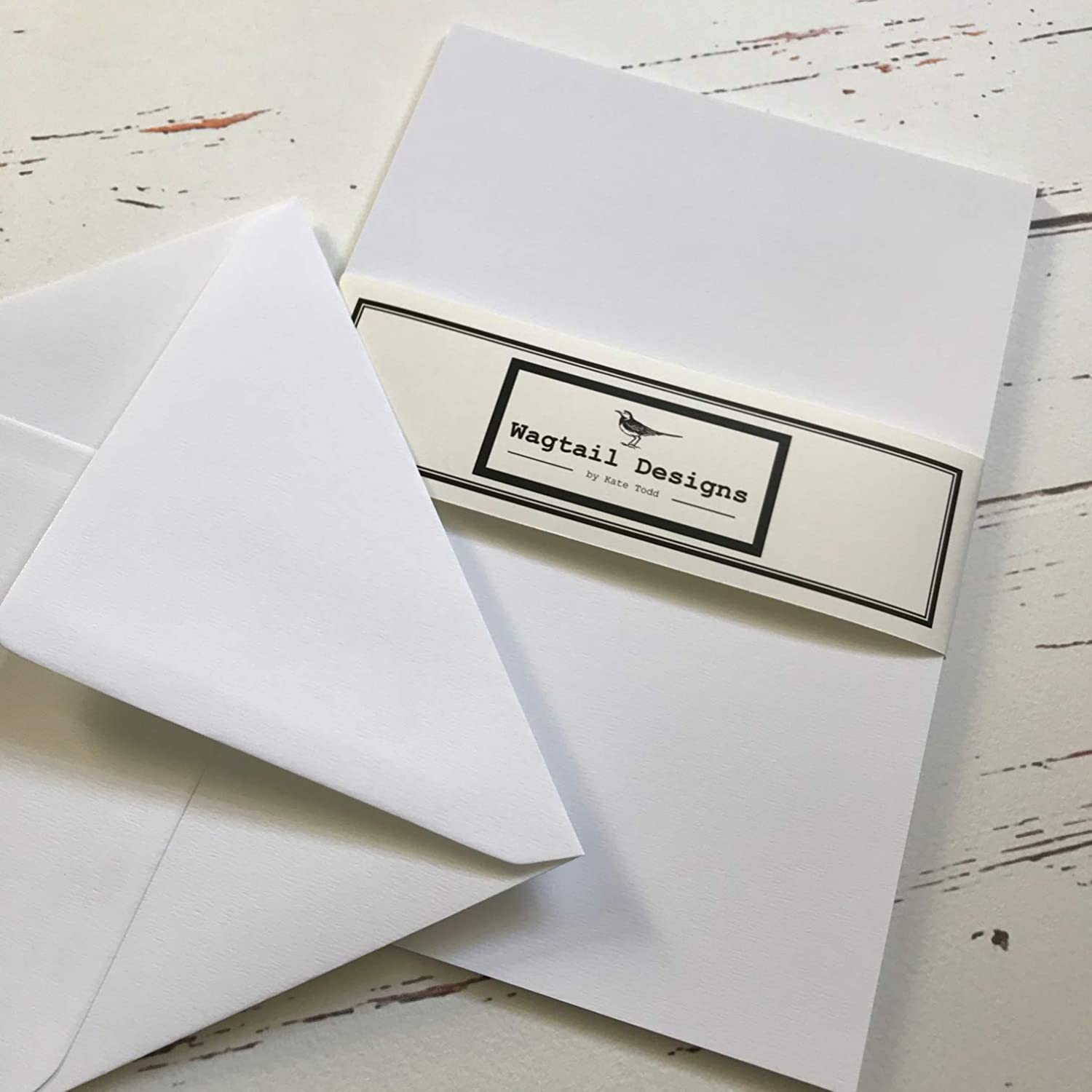Wagtail Designs Plain Recycled White Writing Paper Gift Set including Grey Recycled Envelopes in a Black Writing Case Style Folder (18 Sheets of Quality Recycled Writing Paper with 18 Grey envelopes) - Image 2