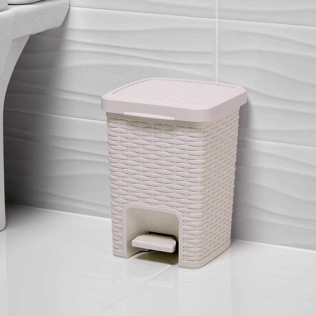 Addis 518145 Rattan Effect Square Bathroom Pedal Waste Trash Bin, 6 Litre, Cream, Calico Linen, Pedal Bin - Image 2