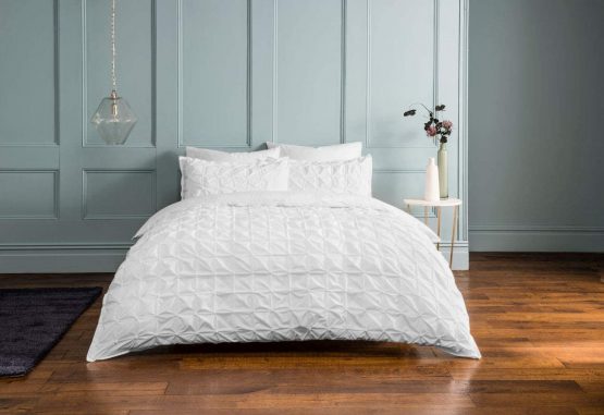Sleepdown Rouched Pleats White Pintuck Easy Care Soft Duvet Cover Quilt Bedding Set with Pillowcase - Single (135cm x 200cm)