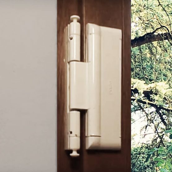 CAL Resi-Lok Resi Window & Door Lock / Restrictor (White) - Image 4