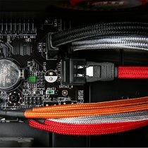 BITFENIX 7V 20cm Molex to 3x 3-Pin Adapter - Sleeved Black/Black