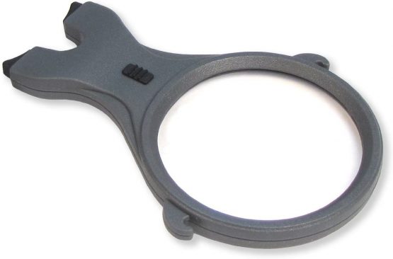 CARSON Lighted MagniLook Power LED Lighted Pendant Magnifier with 4.5X Spot Lens (LK-30) - Image 2