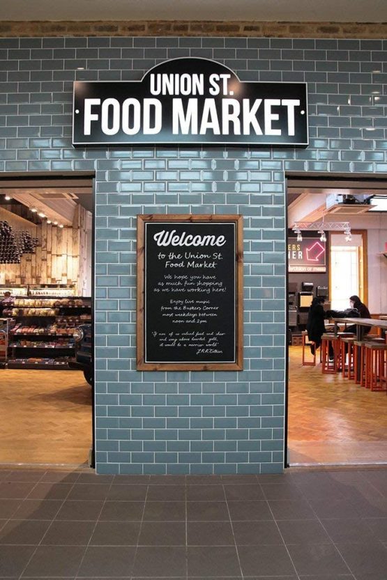 Chalkboards UK WC352 Premium Framed A2 Blackboard, Wood, Black, 515 x 695 mm - Image 3