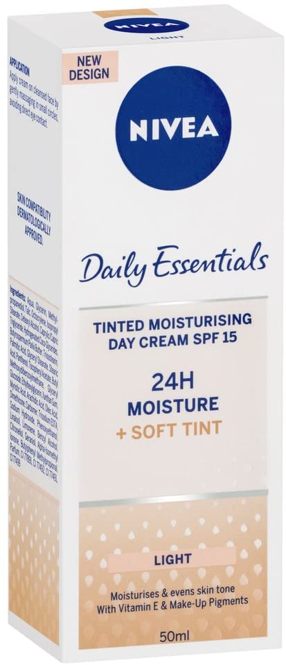 Nivea Daily Essentials Tinted Moisturising Day Cream Natural SPF 15 50 ml, 50 ml (Pack of 1)