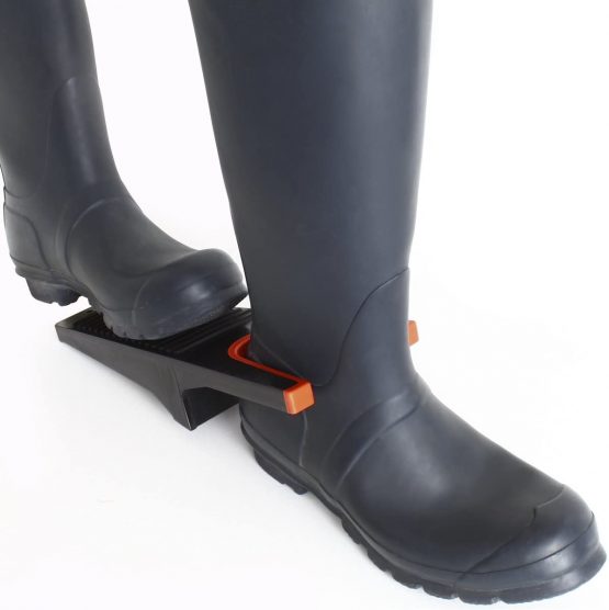 Pluvios - Boot Jack Welly Boot Remover - Boot Puller with Scraper Cleaner & Extra Grip for Wellingtons, Wellies, Garden Boots, Riding Boots - Durable & Weatherproof Design - Image 2