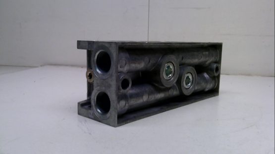 Festo 152791 Model NAVW-1/2-3-ISO Manifold Sub-Base With 90 Connections - Image 3