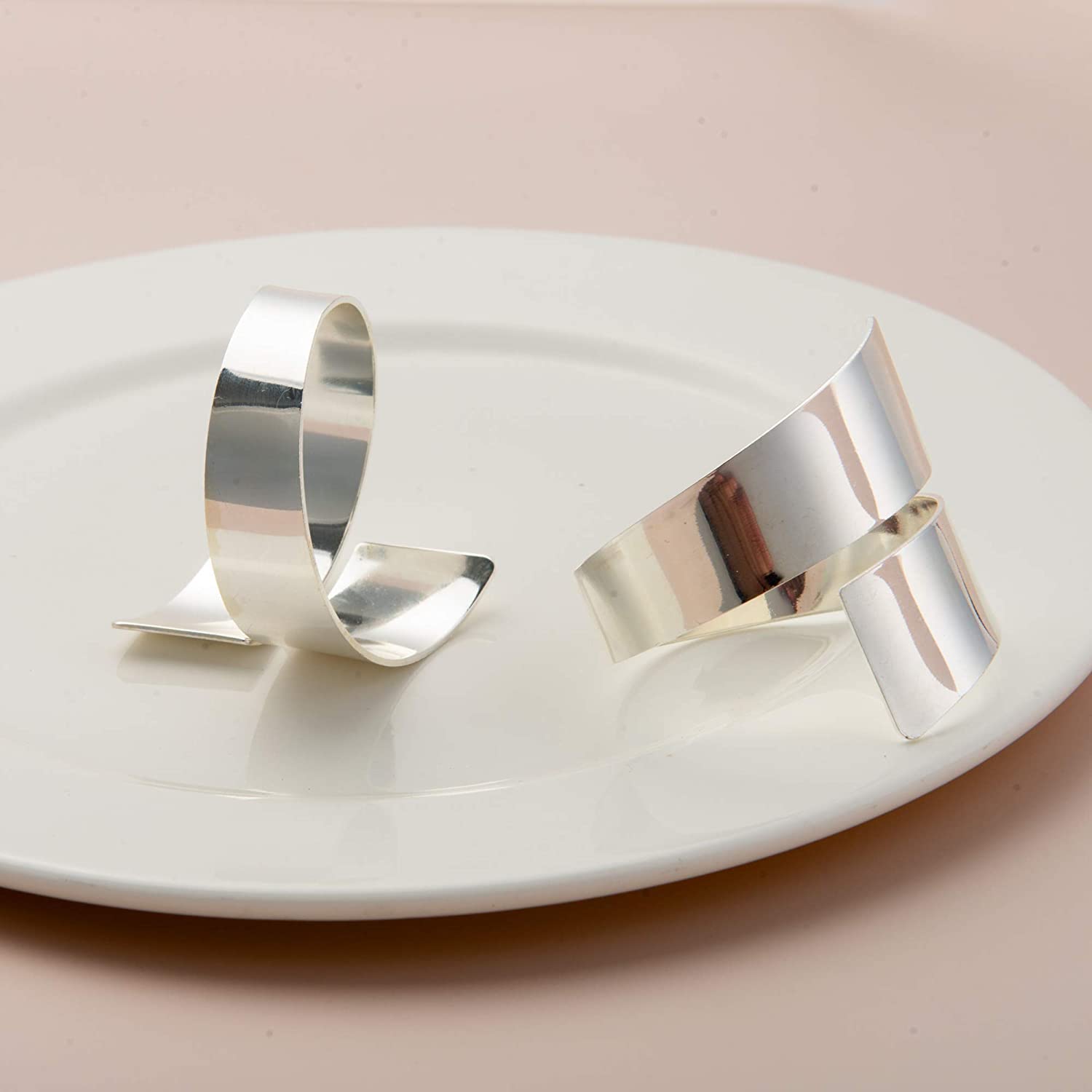 Feyarl 8 Pcs Napkin Rings Metal Napkin Holders for Wedding Dinner Party Banquet Festival Table Decor (Silver) - Image 4