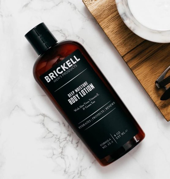 Brickell Men's Deep Moisture Body Lotion for Men, Natural and Organic Protects and Hydrates Dry Skin, 237 ml, Unscented… - Image 3