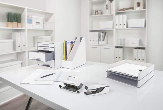 Leitz A4 Display Book, 40 Pockets, 80 Sheet Capacity, Transparent Pockets, White, WOW Range, 46320001 - Image 2