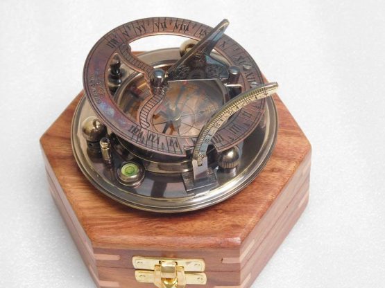RIRHTAJUS brass antique sundial compass fully functional compass with rosewood box.