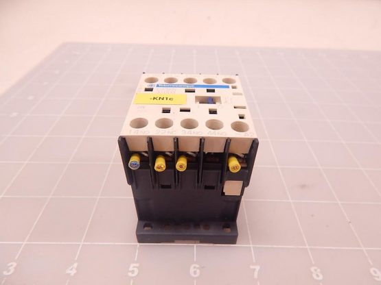 Schneider Electric CA3KN31BD3 Relay 24V 50/60Hz, Control Relay 3No 1Nc Contacts - Image 3