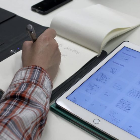Wacom K100914 Bamboo Folio Digital Notepad A5 (Half Letter Size), Small Portfolio Notebook with Digitisation Technology Including Stylus with Ballpoint Pen, Compatible with Android and Apple, Grey - Image 4