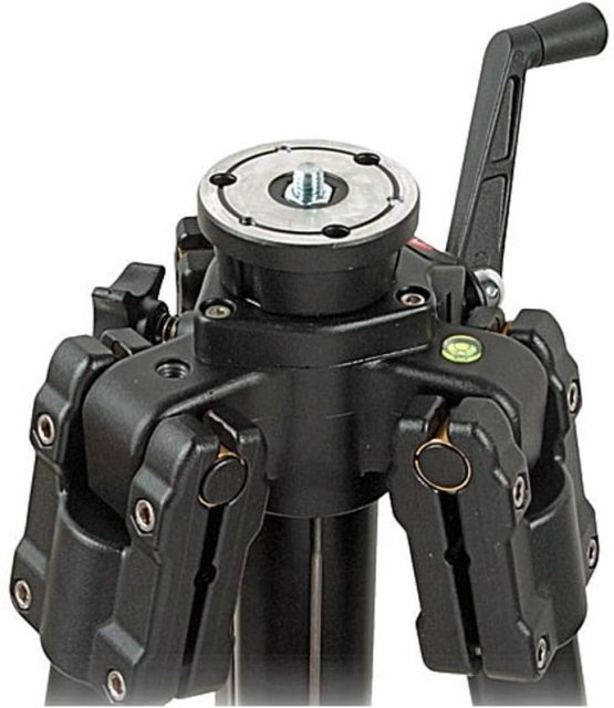 Manfrotto 161MK2B, Super Pro Tripod, Payload 20 kg, Geared Centre Column, Ideal for all Large Format Cameras, Black - Image 3