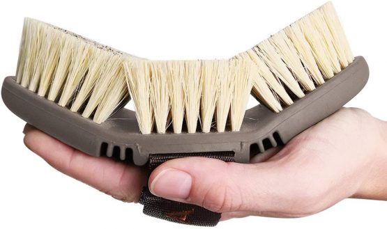 Animalon CareFlex Natural Bristles Horse Body Brush | Horse Grooming box | Flexible & Ergonomic Horse Brushes for grooming | Horse Grooming kit for Horse Care & Horse Comfort | Horse Riding Equipment - Image 3
